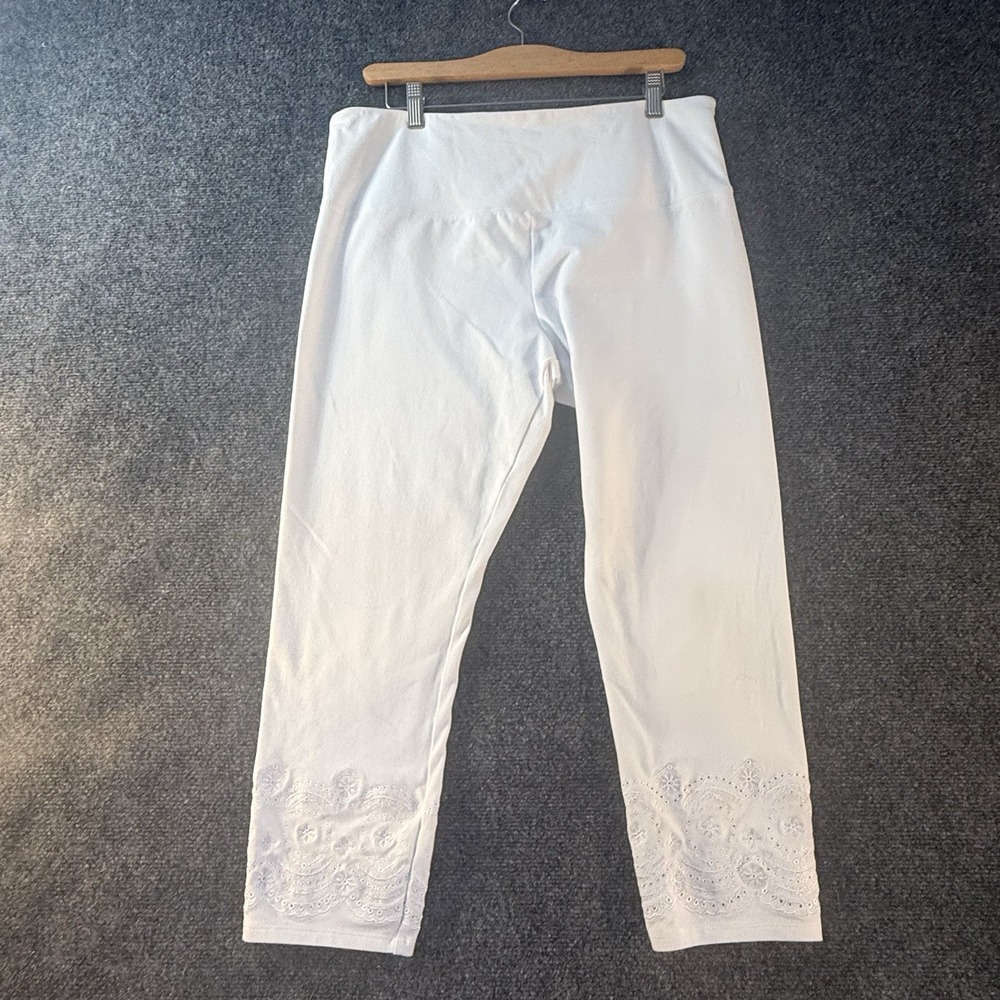 Caffé Marrakesh Ultra Tummy Control White Capri Leggings Eyelet Hem XL
